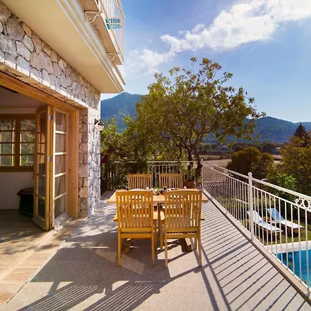 Βίλα Sleeps 6 With Pool Air Con And Wifi