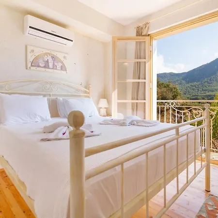 Sleeps 6 With Pool Air Con And Wifi Βίλα *
