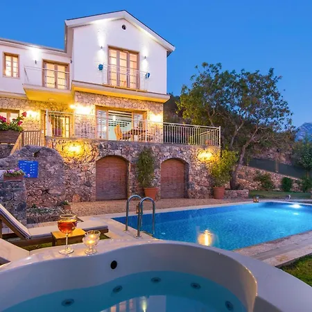 Sleeps 6 With Pool Air Con And Wifi Βίλα